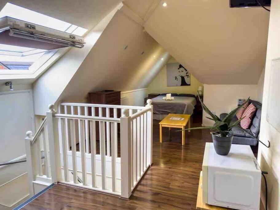Studio 69 London Bagian luar foto